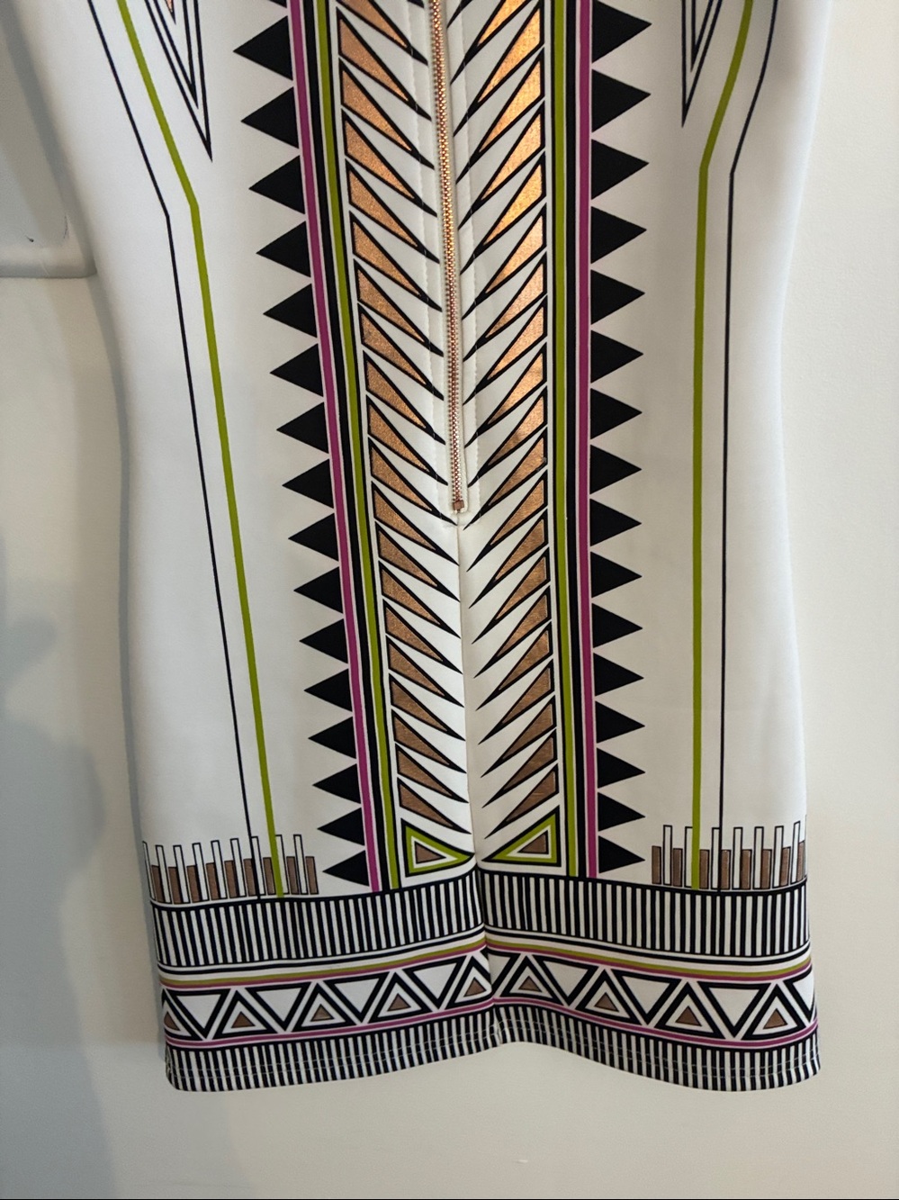 Bold Metallic Techno Tribal Sleeveless Geometric Gold Zipper Shift Dress Sz XS - Picture 5 of 6